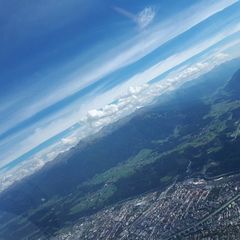 Flugwegposition um 13:38:13: Aufgenommen in der Nähe von Innsbruck, Österreich in 2010 Meter